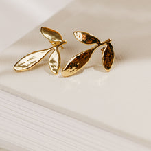 Load image into Gallery viewer, Sheinelle Jones earrings TODAY SHOW botanical earrings made from real plants botanical jewelry