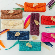 Load image into Gallery viewer, Clutch and Brooch