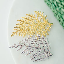 Load image into Gallery viewer, Clutch and Brooch