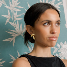 Load image into Gallery viewer, Rose Leaves Earrings