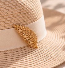 Load image into Gallery viewer, Mini Fern Brooch
