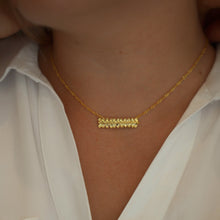 Load image into Gallery viewer, choker leaf plant gold silver lavender
